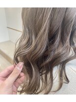 ヴィーヴォ 天六店(VIVO)&nbsp;【VIVO】池田 ハイライト 大人可愛い ことりベージュ 20代30代