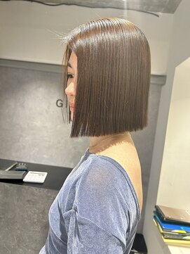 ロイオブジゼル(roi of GiseL) 切りっぱなしボブ　ブラウンカラー