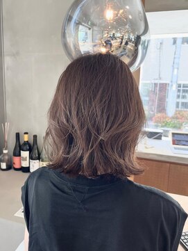 ニカイ(2F) 美髪/イメチェン/外ハネボブ/暗めカラー