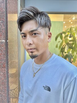 ロミーオム 本厚木(ROMMY. Homme) 刈り上げツーブロックアップバングショートカラーメンズヘア