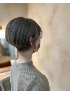 ヘアーリゾートガーデン 南林間店(Hair Resort Garden) オリーブグレーがクールな韓国風ショートボブ/南林間～相模大野