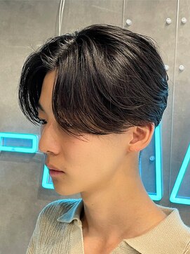 エルマーク 心斎橋(L-MARK) ニュアンスパーマセンターパートサイドパート韓国カルマパーマ