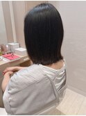 外ハネボブ切りっぱなしミディアム黒髪グレージュ絶壁アラフィフ