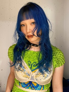 シティ(sity.) ダブルカラー　ブルーカラー　ぱっつん前髪　顔周りレイヤー