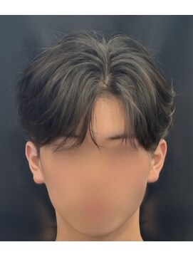 バース バイ ハピネス(BIRTH by happiness) 韓国へアカルマパーマワックスなしセンターパート黒髪ウルフ