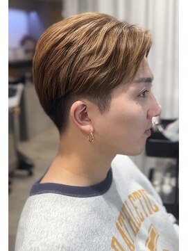 リア(Li'a) ブリーチなし＋ベージュカラー＋毛流れスタイル