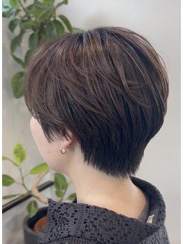 ヨハク(YOHAKU)の写真/【圧倒的可愛い×ふんわりショートヘア】毛先までミリ単位に計算することで小顔に魅せるstyleが人気◎