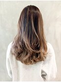 コントラストベージュ_厚めバングローライト_ba281921