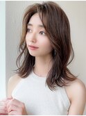 大人かわいいフェザーバング小顔外ハネミディベージュ20代吉祥寺
