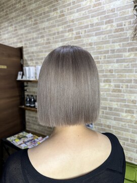 オンアンドオフ ON and OFF ミルクティーグレージュ