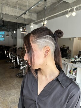 ザセカンドイーストサイドバーバーショップ(The Second EAST SIDE BARBER SHOP) 刈り上げ女子・レディースフェード