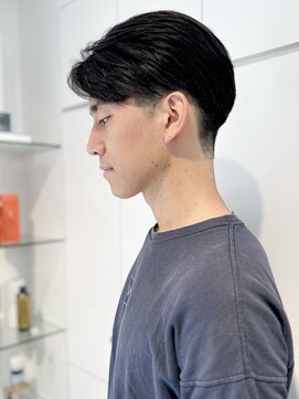 ロンドアンメゾン 原宿(Lond un Maison.) 【吉田智哉】メンズパーマ、メンズセンターパート、ツーブロック