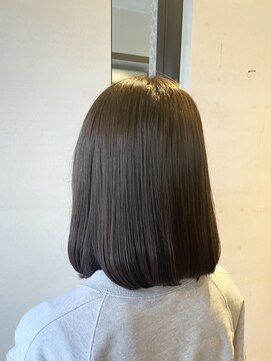 ココカラヘアー ニコ(cococara hair nico) ミディアム/内巻き/オリーブ