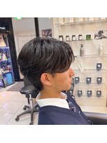 アイズ 海老名(AIZU) ニュアンスパーマ フェザーショート センターパート 波巻き