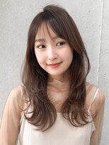 アグノス 青山(Agnos)&nbsp;外ハネボブモテ髪くびれヘアサイドバングセミディ小顔カット