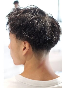 キングスマントーキョー 多摩センター2nd(KINGSMAN TOKYO) ゆるめパーマスタイル