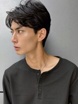 トルネード(TORNADO)&nbsp;韓国メンズヘア フェザーパーマ カルマパーマ かきあげ A1002