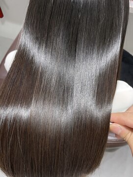 ライア 下北沢(laia) サラ艶ミディアムヘア【髪質改善 下北沢 トリートメント】