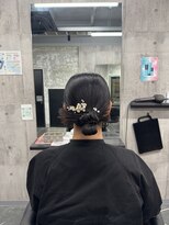 コワファースト長崎シャンプーボーイ 2nd(COIFF1RST 長崎 SHAMPOO BOY)&nbsp;タイトアレンジ カチモリ お呼ばれアレンジ ヘアセット