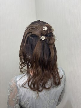 カチモリハーフアップヘアアレンジ