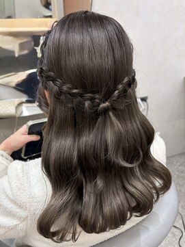 ラルムバイシー 新宿(LARME by Sea) 『Rio』ハーフアップアレンジ/お呼ばれヘア/ヘアアレンジ/新宿