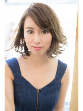 ミュゼドゥラペ(Musee de Lapaix) 大人かわいい　ひし形シルエット　ボブ