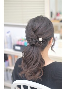 リサ 恵比寿(risa.) ねじりのローポニー