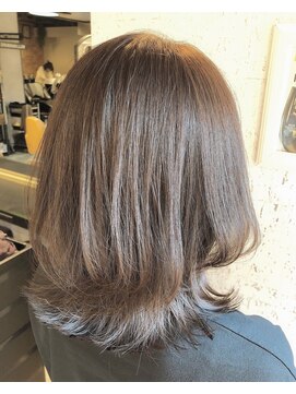 ロンド ルージュ 銀座店(Lond rouge) 【米倉和寿】外ハネくびれレイヤー　大人可愛いヘアスタイル