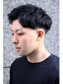 ツーブロック刈り上げアップバンク七三分けバーバースタイル