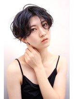 ヨファ ヘアー(YOFA hair)&nbsp;黒髪センターパートソフトカールショート 0302