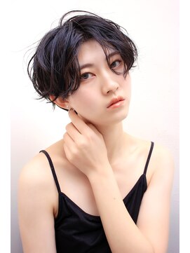 ヨファ ヘアー(YOFA hair) 黒髪センターパートソフトカールショート 0302