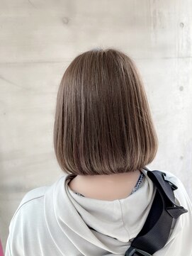 アッシュタカサキ(ash takasaki) 20代30代艶感ゆるふわ♪髪質改善カラーミルクティーベージュ