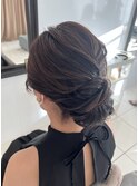 アップスタイル　ヘアアレンジ　パーティヘア　シニヨン