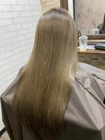 ハサミバイアトリエナガノ 千葉(8sami by atelier nagano)&nbsp;ショートボブ/センターパート/ツヤ髪/グラデーション/イヤリング