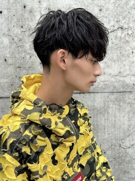 アーリー(Ali'i) ツイストスパイラルパーマツーブロックマッシュ束感ショート