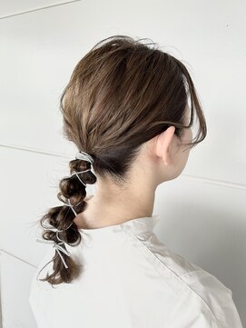 ヘアアンドメイク ムーア(Muuua) タイトアレンジ