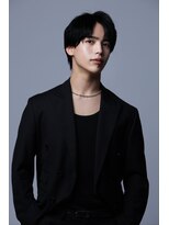 オーシャントーキョー(OCEAN TOKYO) 韓国ヘアカルマパーマカルマバングセンターパート黒髪ウルフ