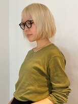 ヌウ(nuu)&nbsp;〈生平〉ホワイトブロンド/ケアブリーチ/ダブルカラー/ボブ