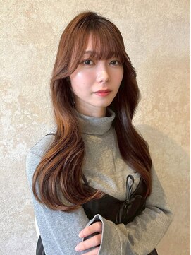 アンニュ(annuy) レイヤーカット ブラウンベージュ 韓国風巻き 顔周りカット 艶髪