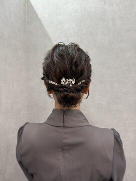 メゾンドムニ 恵比寿(Maison de MUNi) 王道アップスタイル