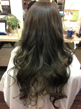 フェリシータ 緑地公園店(felicita) 外国人風ロイヤルアッシュ☆グラマラスロング