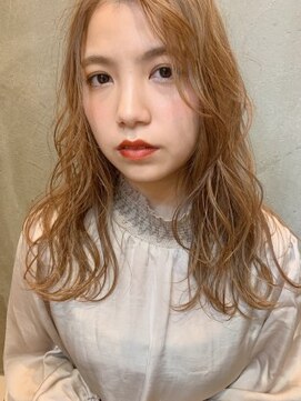 ヘアアンドメイク シークネクスト(HAIR&MAKE SeeK NEXT) ゆるランダムパーマロング×オレンジブラウン