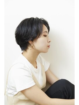 スミール(Smil) 暗髪でも重たく見えない！大人かわいいハンサムショート☆