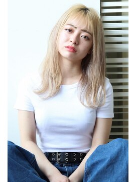 ノイ(neu) ホワイトブリーチ!ブロンドヘア!ケアブリーチで垢抜けロング