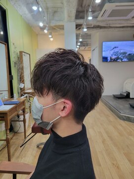 ギフト ヘアーデザイン(gift hair design) ツーブロックツイストスパイラルパーマ