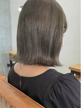 カルテット(Quartetto) 切りっぱなし/ハイライト/ケアブリーチ/白髪染め[八王子駅]