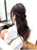 編み込みハーフアップアレンジ