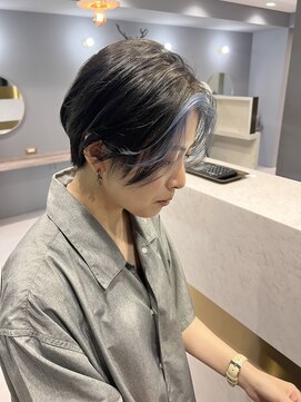 シカ 神戸三宮元町店(Cica) ブリーチ インナー ハイトーン ショートヘア 三宮 元町