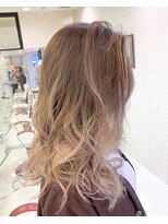 ヤネウラ&nbsp;ハイライトバレイヤージュ/白髪ぼかし対応