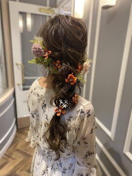 ルミュドゥプレシャス(LEMIEUX de precious) 花嫁編みおろしゆるふわアレンジ